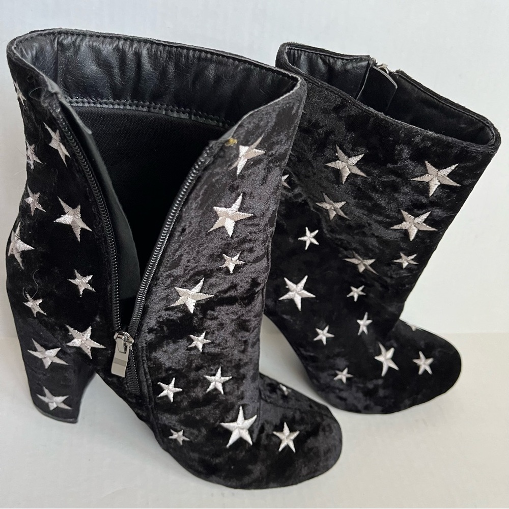 Wild Diva Black Star-Embellished Ankle Boots 7 - Picture 6 of 11